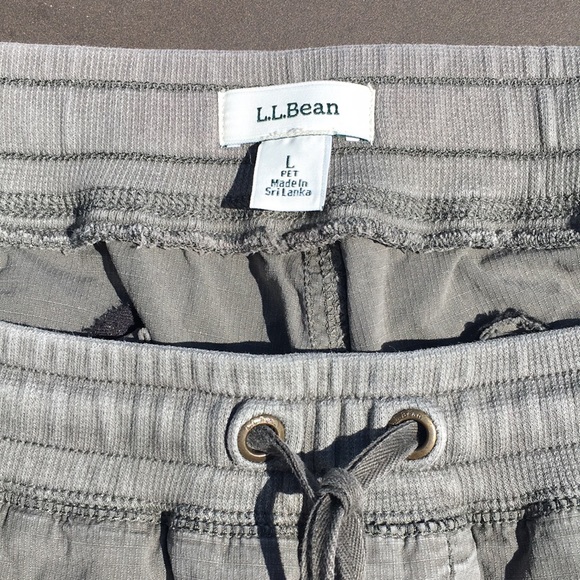 L.L. Bean Pull-up and Tie Faded Grey Bermuda Capri Shorts Size L - Picture 3 of 5